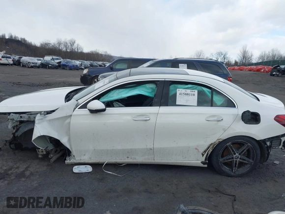 2019 Mercedes-Benz A 220 with VIN WDD3G4FB1KW000569, listed as a IAAI auction lot 41588110 with 83,265 mi miles and . Bid and sale history available at DreamBid. Image 14.