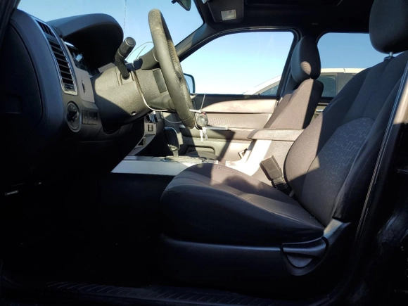 2008 Mercury Mariner with VIN 4M2CU81Z68KJ20361, listed as a Copart auction lot 82419944 with 105,322 mi miles and Clean Title. Bid and sale history available at carsss.com. Image 7.