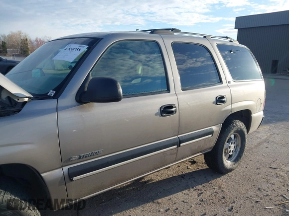 2001 Chevrolet Tahoe LT with VIN 1GNEK13T71J262435, listed as a IAAI auction lot 41850758 with 161,463 mi miles. Bid and sale history available at carsss.com. Image 6.