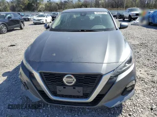 2019 Nissan Altima SL with VIN 1N4BL4EW7KC184302, listed as a Copart auction lot 48320525 with 110,981 mi miles and Salvage Title. Bid and sale history available at carsss.com. Image 5.