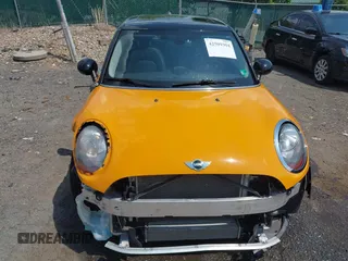 2016 MINI Hardtop 4 Door z VIN WMWXU1C53G2D08424, wystawiony jako IAAI lot #42509304 z przebiegiem 97 729 mil mil oraz . Historia ofert i sprzedaży dostępna na DreamBid. Obrazek 6.