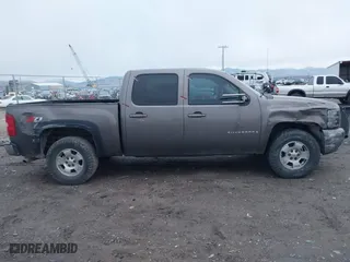 2008 Chevrolet Silverado 1500 LTZ with VIN 2GCEK13M181190265, listed as a IAAI auction lot 40928406 with 206,270 mi miles. Bid and sale history available at carsss.com. Image 13.