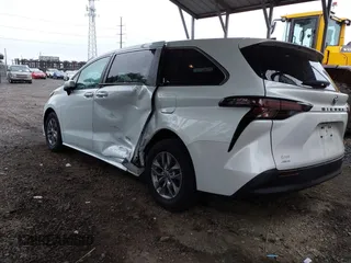 2023 Toyota Sienna XLE with VIN 5TDYSKFC3PS083764, listed as a IAAI auction lot 42214849 with 24,761 mi miles and . Bid and sale history available at DreamBid. Image 3.