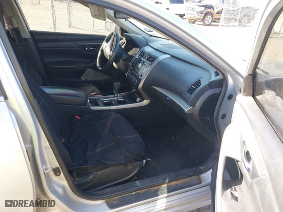 2015 Nissan Altima 2.5 with VIN 1N4AL3AP0FN898528, listed as a IAAI auction lot 41452427 with 159,192 mi miles. Bid and sale history available at carsss.com. Image 5.