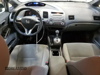 2010 Honda Civic z VIN 2HGFA1F23AH041808, wystawiony jako Copart lot #44968965 z przebiegiem 188 007 mil mil oraz Szkoda całkowita • Salvage title. Historia ofert i sprzedaży dostępna na DreamBid. Obrazek 8.