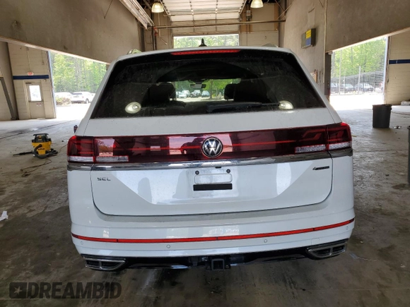 2024 Volkswagen Atlas SEL Premium R-Line with VIN 1V2FR2CA5RC560610, listed as a Copart auction lot 55351535 with 18,105 mi miles and Salvage title. Bid and sale history available at DreamBid. Image 6.