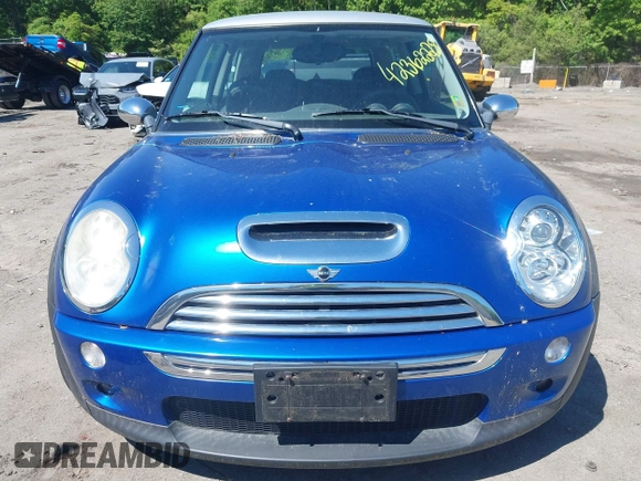 2006 MINI Hardtop S z VIN WMWRE33576TN29015, wystawiony jako IAAI lot #42362228 z przebiegiem 74 682 mil mil oraz . Historia ofert i sprzedaży dostępna na DreamBid. Obrazek 6.