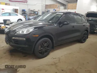 2014 Porsche Cayenne z VIN WP1AA2A25ELA91302, wystawiony jako Copart lot #59386795 z przebiegiem 161 865 mil mil oraz Szkoda całkowita • Salvage title. Historia ofert i sprzedaży dostępna na DreamBid. Obrazek 1.