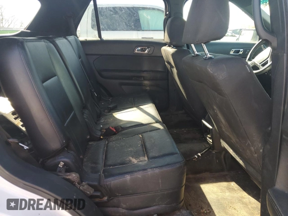 2017 Ford Police Interceptor Utility z VIN 1FM5K8AT2HGB33378, wystawiony jako Copart lot #53235295 z przebiegiem Nie podano mil oraz Czysty tytuł • Clean title. Historia ofert i sprzedaży dostępna na DreamBid. Obrazek 11.