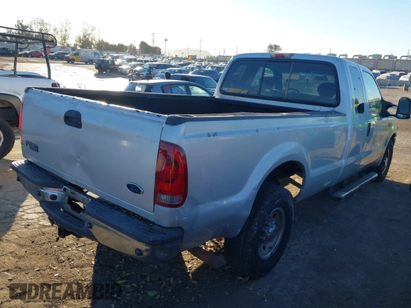 2004 Ford Super Duty F-250 XL with VIN 1FTNX20S04EB40010, listed as a IAAI auction lot 41376342 with 276,771 mi miles. Bid and sale history available at carsss.com. Image 4.