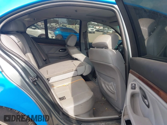 2002 BMW 5 Series 540i z VIN WBADN63452GN87677, wystawiony jako IAAI lot #42384874 z przebiegiem Nie podano mil oraz . Historia ofert i sprzedaży dostępna na DreamBid. Obrazek 8.