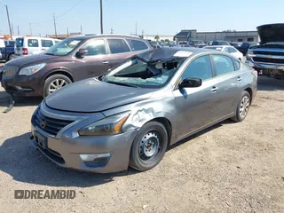 2015 Nissan Altima S z VIN 1N4AL3AP8FC293281, wystawiony jako IAAI lot #40553078 z przebiegiem 149 443 mil mil oraz . Historia ofert i sprzedaży dostępna na DreamBid. Obrazek 2.