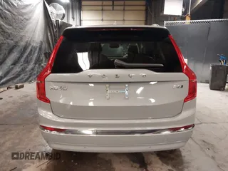 2024 Volvo XC90 Plus Bright Theme with VIN YV4062PE3R1190313, listed as a IAAI auction lot 41515224 with 7,630 mi miles. Bid and sale history available at carsss.com. Image 16.