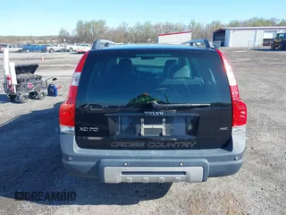 2006 Volvo XC70 with VIN YV4SZ592061228435, listed as a IAAI auction lot 41978481 with 261,784 mi miles. Bid and sale history available at carsss.com. Image 17.