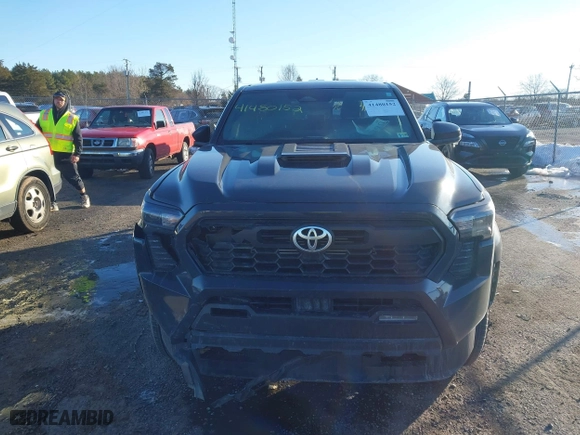 2024 Toyota Tacoma 4WD SR5 with VIN 3TMLB5JN9RM040490, listed as a IAAI auction lot 41480152 with 10,490 mi miles. Bid and sale history available at carsss.com. Image 12.