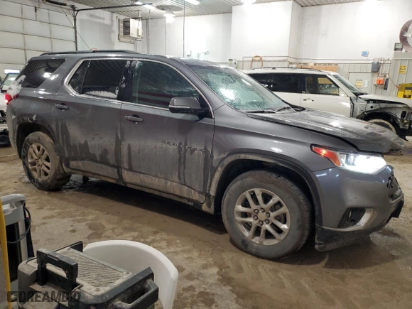 2019 Chevrolet Traverse LT Cloth with VIN 1GNERGKW5KJ281349, listed as a Copart auction lot 47272925 with 104,511 mi miles and Salvage Title. Bid and sale history available at carsss.com. Image 4.