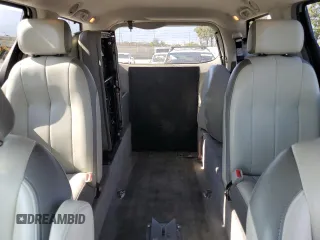 2013 Toyota Sienna LE AAS z VIN 5TDKK3DC5DS282857, wystawiony jako Copart lot #57984075 z przebiegiem 148 876 mil mil oraz Szkoda całkowita • Salvage title. Historia ofert i sprzedaży dostępna na DreamBid. Obrazek 10.