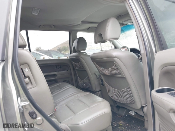 2007 Honda Pilot EX-L with VIN 5FNYF28727B041336, listed as a IAAI auction lot 41926326 with 102,927 mi miles. Bid and sale history available at carsss.com. Image 8.