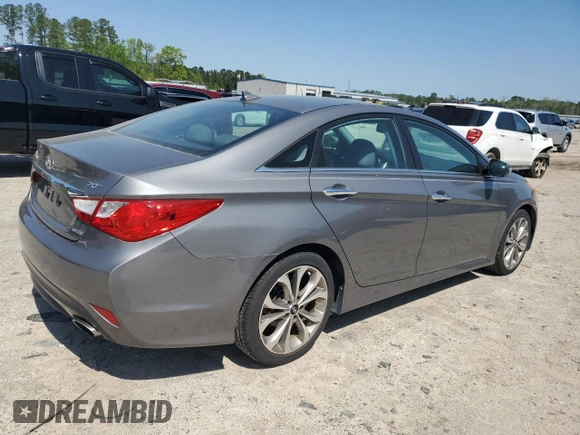 2014 Hyundai Sonata Limited with VIN 5NPEC4AB3EH844712, listed as a Copart auction lot 52318115 with 106,817 mi miles and Clean Title. Bid and sale history available at DreamBid. Image 3.