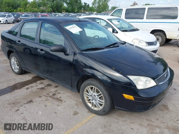 2007 Ford Focus S z VIN 1FAHP34N37W161610, wystawiony jako IAAI lot #42370742 z przebiegiem Nie podano mil oraz . Historia ofert i sprzedaży dostępna na DreamBid. Obrazek 1.