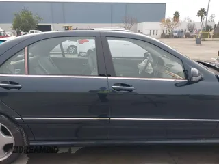 2001 Mercedes-Benz S with VIN WDBNG75J01A152091, listed as a IAAI auction lot 38561077 with 84,669 mi miles. Bid and sale history available at carsss.com. Image 13.