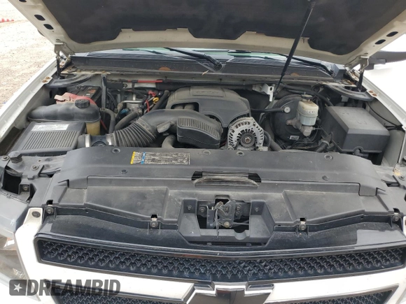 2008 Chevrolet Suburban LT w/2LT with VIN 3GNFK16318G141833, listed as a Copart auction lot 67261104 with 164,522 mi miles and Salvage Title. Bid and sale history available at carsss.com. Image 13.