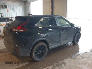 2024 Mitsubishi Eclipse Cross LE z VIN JA4ATVAA2RZ013156, wystawiony jako IAAI lot #41723043 z przebiegiem 21 840 mil mil oraz . Historia ofert i sprzedaży dostępna na DreamBid. Obrazek 4.