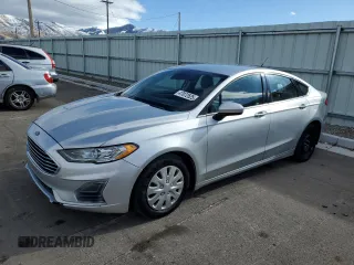 2019 Ford Fusion S with VIN 3FA6P0G71KR104255, listed as a Copart auction lot 47072525 with 69,447 mi miles and Clean Title. Bid and sale history available at carsss.com. Image 1.