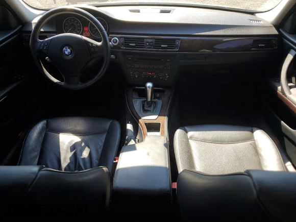 2006 BMW 3 Series 330i with VIN WBAVB33506KR72281, listed as a Copart auction lot 65057785 with 190,277 mi miles and Salvage title. Bid and sale history available at DreamBid. Image 8.