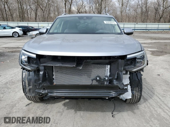2024 Volkswagen Atlas SEL with VIN 1V2BR2CA9RC610293, listed as a Copart auction lot 50202415 with 4,378 mi miles and Salvage title. Bid and sale history available at DreamBid. Image 5.