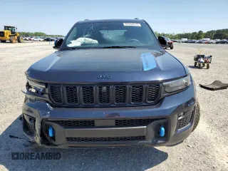 2022 Jeep Grand Cherokee Trailhawk with VIN 1C4RJYC66N8735786, listed as a Copart auction lot 52242615 with 39,626 mi miles and Salvage title. Bid and sale history available at DreamBid. Image 5.