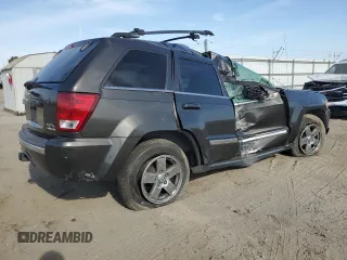 2005 Jeep Grand Cherokee Limited with VIN 1J8HR58235C662715, listed as a Copart auction lot 53283215 with 110,311 mi miles and Salvage Title. Bid and sale history available at carsss.com. Image 3.