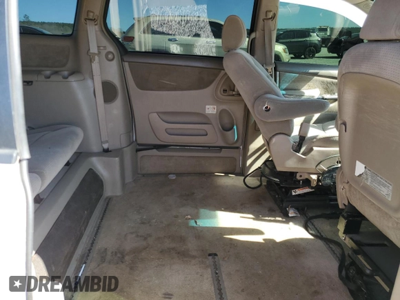 2007 Toyota Sienna CE with VIN 5TDZK23C17S065711, listed as a Copart auction lot 49992145 with 125,622 mi miles and Salvage Title. Bid and sale history available at DreamBid. Image 11.