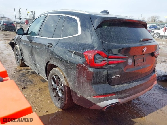 2024 BMW X3 xDrive30i with VIN 5UX53DP05R9W01583, listed as a IAAI auction lot 41624433 with 10,208 mi miles. Bid and sale history available at carsss.com. Image 3.