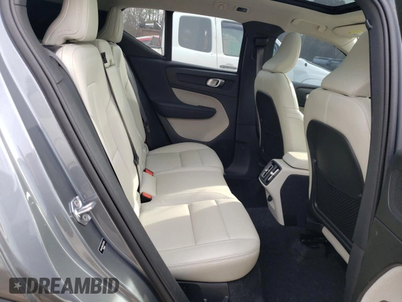 2019 Volvo XC40 Momentum z VIN YV4AC2HK4K2151764, wystawiony jako Copart lot #73491882 z przebiegiem 40 243 mil mil oraz . Historia ofert i sprzedaży dostępna na DreamBid. Obrazek 11.