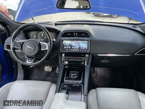 2017 Jaguar F-Pace with VIN SADCP2BV7HA059876, listed as a Copart auction lot 75567304 with 43,310 mi miles and Salvage title. Bid and sale history available at DreamBid. Image 9.