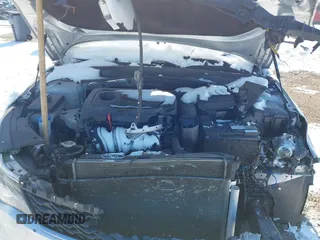 2020 Kia Optima LX z VIN 5XXGT4L30LG382312, wystawiony jako IAAI lot #41272843 z przebiegiem 118 633 mil mil oraz . Historia ofert i sprzedaży dostępna na DreamBid. Obrazek 10.