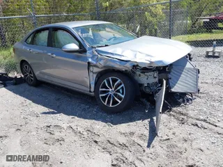 2025 Volkswagen Jetta SE with VIN 3VWEX7BU6SM018350, listed as a IAAI auction lot 41862195 with 9,131 mi miles. Bid and sale history available at carsss.com. Image 1.