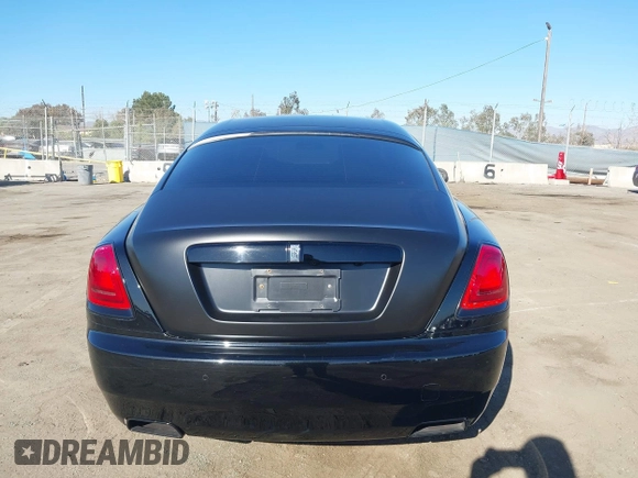 2016 Rolls-Royce Wraith z VIN SCA665C51GUX85992, wystawiony jako IAAI lot #41344751 z przebiegiem 42 675 mil mil oraz . Historia ofert i sprzedaży dostępna na DreamBid. Obrazek 16.