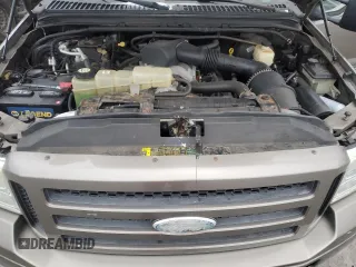2005 Ford Excursion Limited with VIN 1FMNU43S25EC50635, listed as a Copart auction lot 44566565 with 146,918 mi miles and Clean title. Bid and sale history available at DreamBid. Image 12.