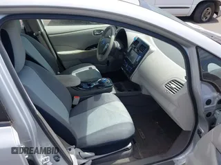 2011 Nissan LEAF SL-e with VIN JN1AZ0CP5BT007033, listed as a IAAI auction lot 42194068 with 40,620 mi miles and . Bid and sale history available at DreamBid. Image 5.