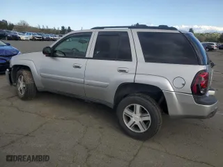 2005 Chevrolet TrailBlazer LT with VIN 1GNDT13S352334165, listed as a Copart auction lot 51503555 with 167,944 mi miles and Salvage Title. Bid and sale history available at carsss.com. Image 2.
