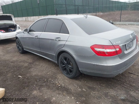 2010 Mercedes-Benz E-Class E 350 Luxury with VIN WDDHF8HBXAA074596, listed as a IAAI auction lot 41904543 with 127,805 mi miles. Bid and sale history available at carsss.com. Image 3.