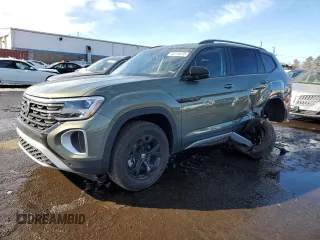 2024 Volkswagen Atlas Peak Edition SEL with VIN 1V2GR2CA3RC619979, listed as a Copart auction lot 45716235 with 2,407 mi miles and Salvage title. Bid and sale history available at DreamBid. Image 1.