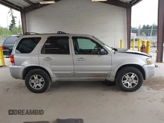 2005 Ford Escape Limited с VIN 1FMYU94155KB03842, выставлен на аукционе IAAI как лот 42119786 с пробегом 169 219 миль миль и . История ставок и продаж доступна на DreamBid. Изображение 13.