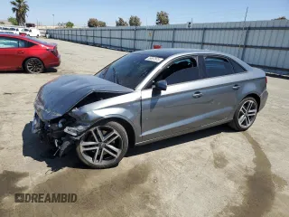 2018 Audi A3 Premium z VIN WAUAUGFF5J1008424, wystawiony jako Copart lot #55697975 z przebiegiem 46 108 mil mil oraz Szkoda całkowita • Salvage title. Historia ofert i sprzedaży dostępna na DreamBid. Obrazek 1.