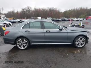 2019 Mercedes-Benz C 300 z VIN 55SWF8EBXKU291272, wystawiony jako IAAI lot #41976071 z przebiegiem 59 100 mil mil oraz . Historia ofert i sprzedaży dostępna na DreamBid. Obrazek 13.