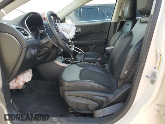 2019 Jeep Compass Altitude with VIN 3C4NJCBB7KT676938, listed as a Copart auction lot 55511795 with 17,676 mi miles and Non repairable. Bid and sale history available at DreamBid. Image 7.