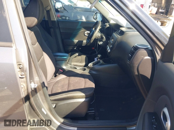 2015 Kia Soul with VIN KNDJN2A23F7216443, listed as a IAAI auction lot 41870360 with 103,753 mi miles. Bid and sale history available at carsss.com. Image 5.