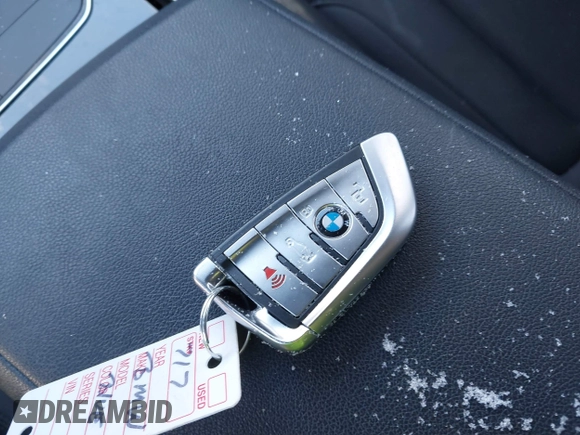 2019 BMW 3 Series 330i xDrive with VIN WBA5R7C59KAJ82495, listed as a IAAI auction lot 41597332 with 79,192 mi miles. Bid and sale history available at carsss.com. Image 11.